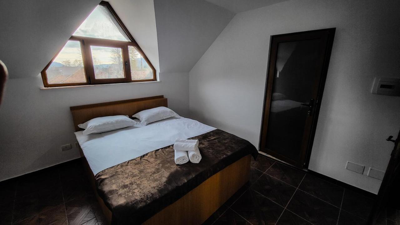 Pensiunea Tesoro Corbeni Buitenkant foto