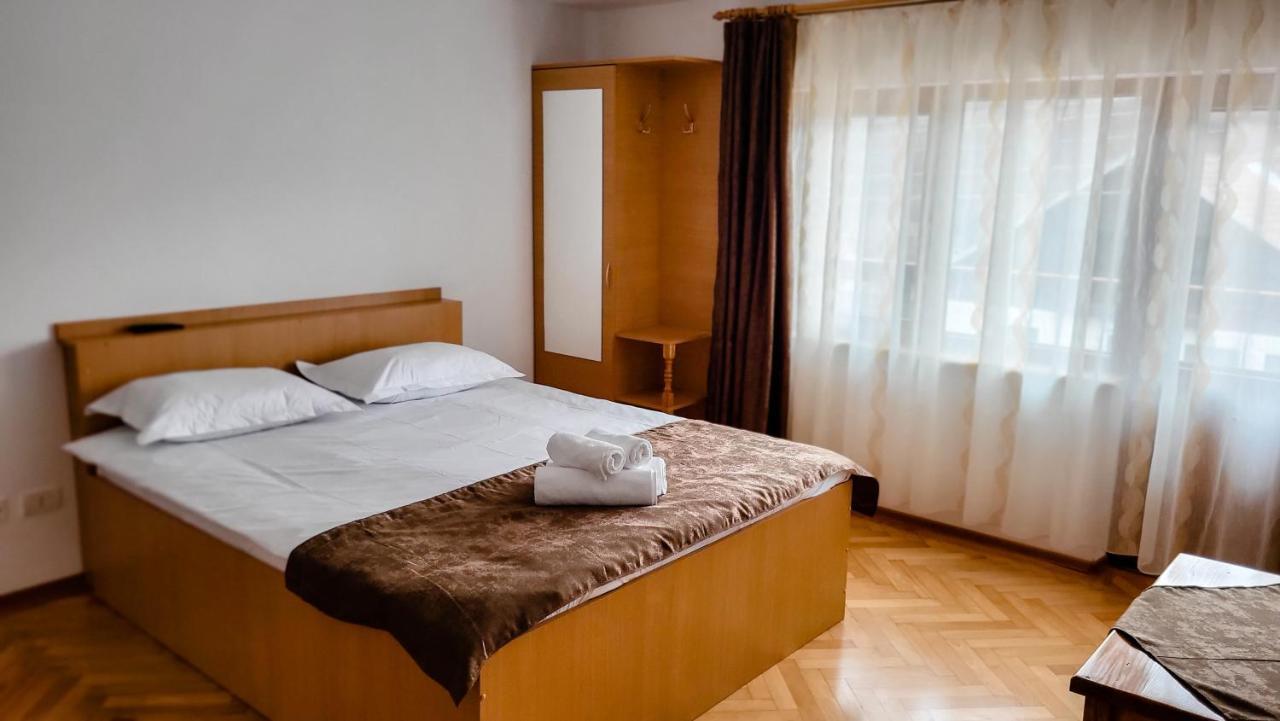 Pensiunea Tesoro Corbeni Buitenkant foto