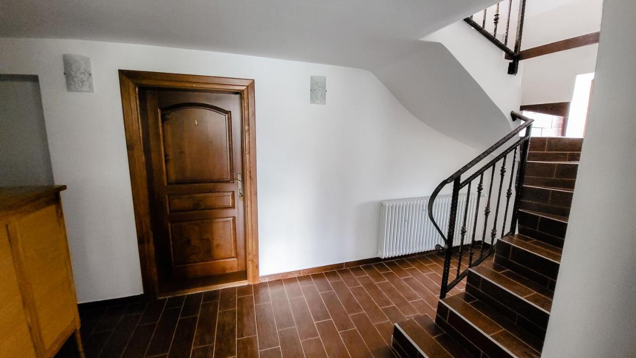 Pensiunea Tesoro Corbeni Buitenkant foto